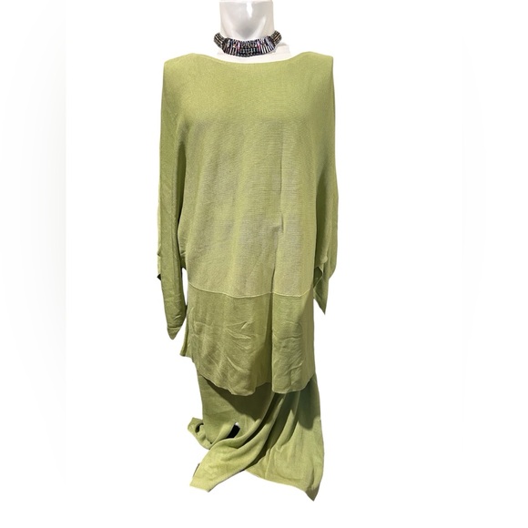 Diane Von Furstenberg Dresses & Skirts - Diane Von Furstenberg Light Green Draped Knit Dress Shirt Combo